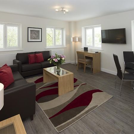 House Of Fisher - Beneficial House Bracknell Pokoj fotografie